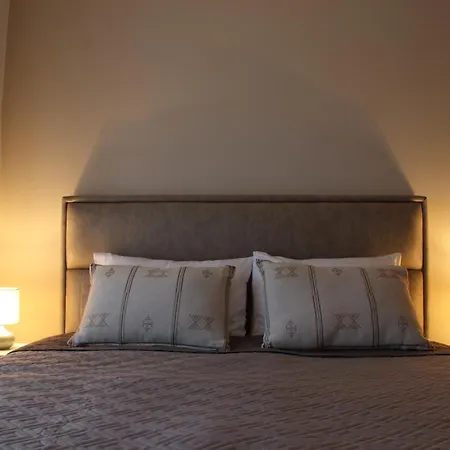 Luxury In East Apartment
